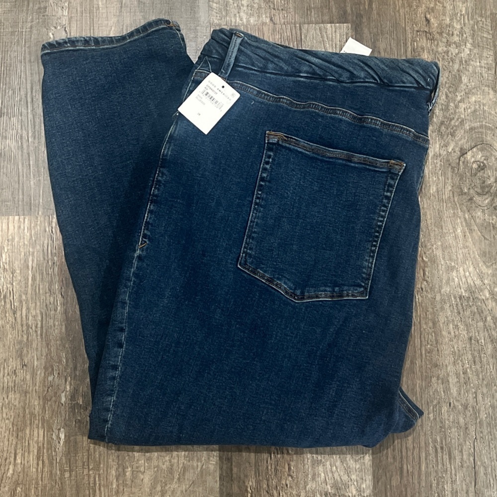 Final Price NWT Good American Dark Blue Relaxed Jeans